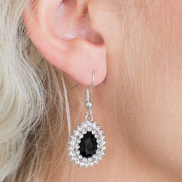 Star-Crossed Starlet - Black Earring - Picture 2 of 2